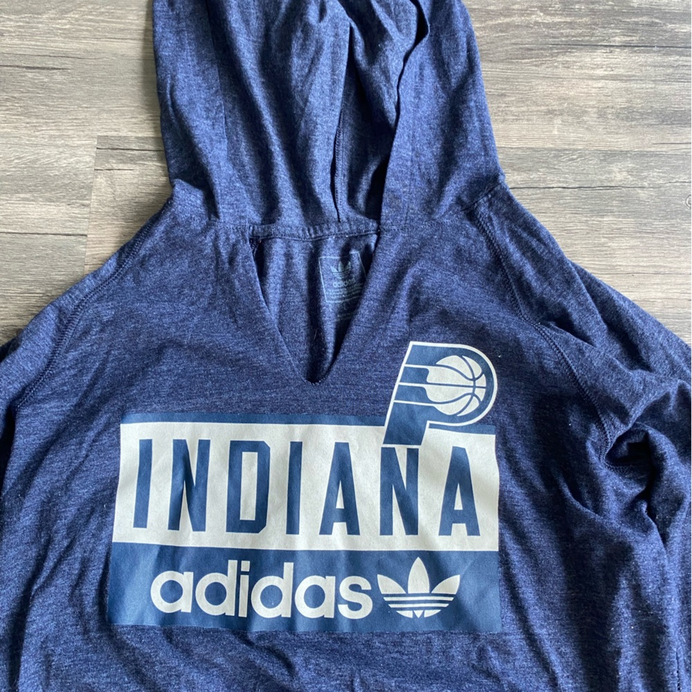 Indiana Pacers women’s long sleeve Tshirt w hood